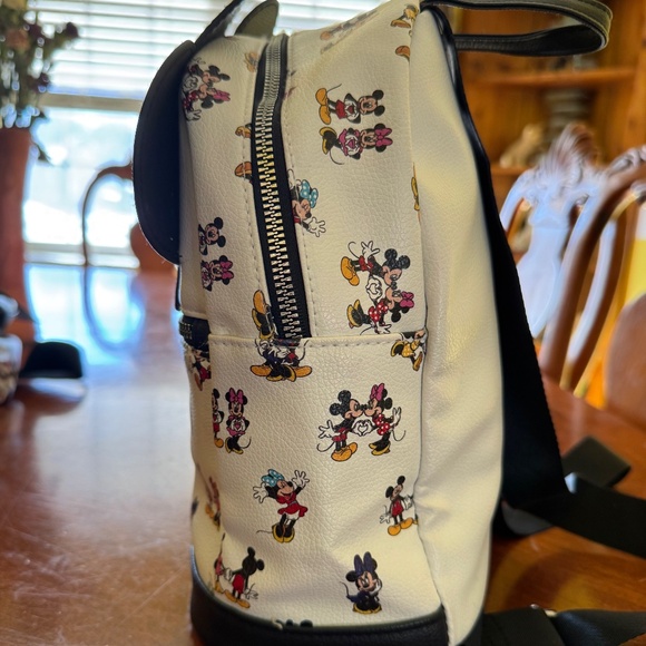 Disney Mickey & Minnie Mini Backpack Adjustable straps & Minnie Ears & Bow NEW - Picture 2 of 8